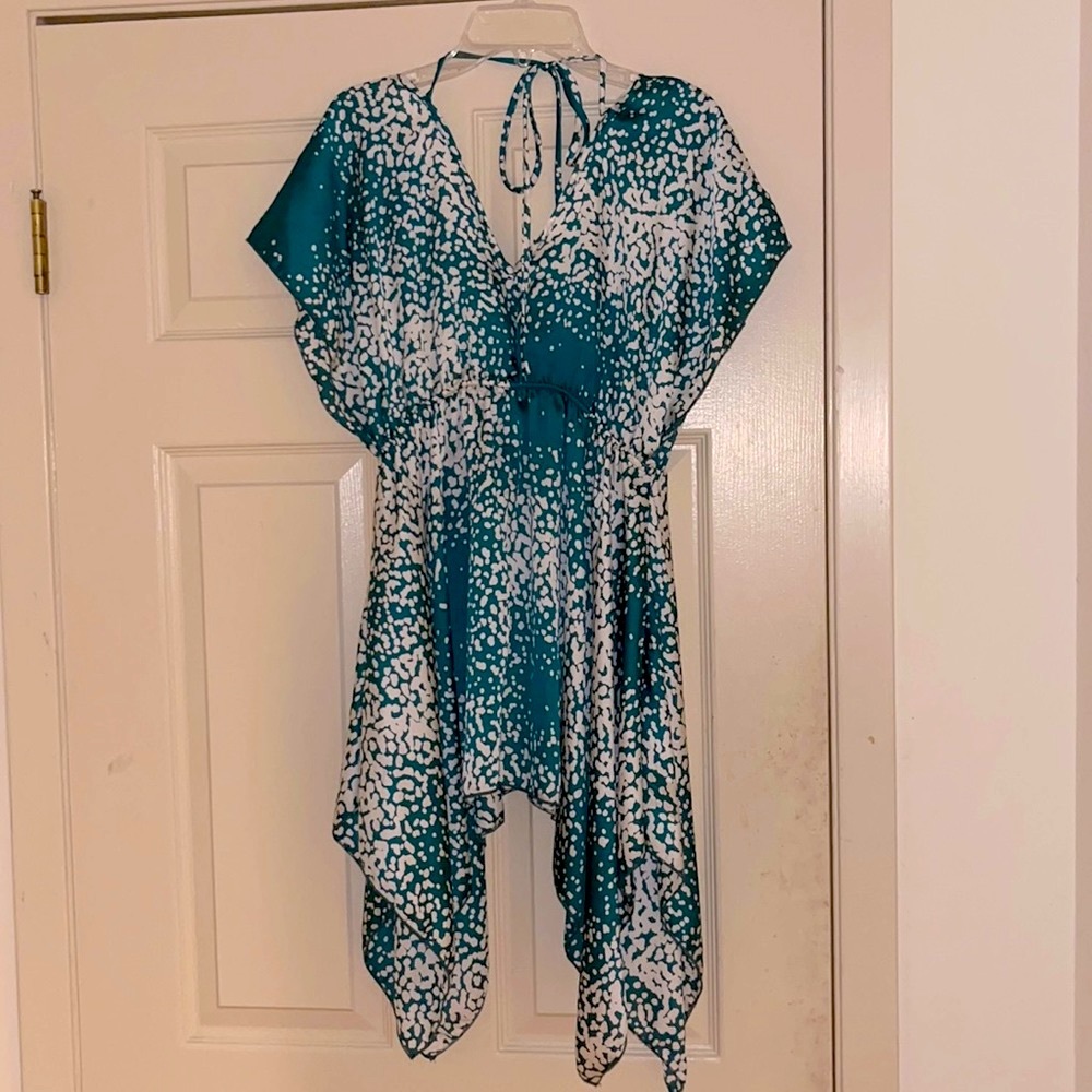 Blue Sketch Newly Dry Cleaned Handkerchief Teal Green Pocka Dot Blouse Size L